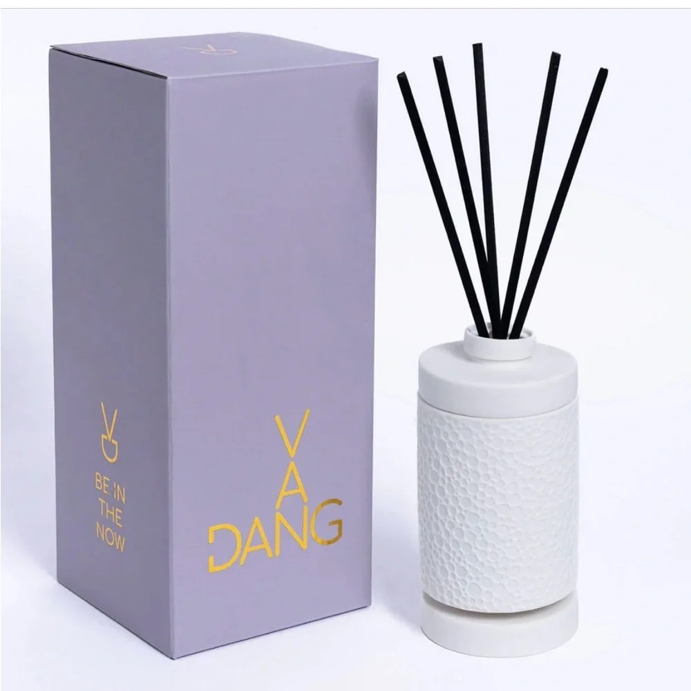 VA DANG White Reed Diffuser. Acid washed dream
